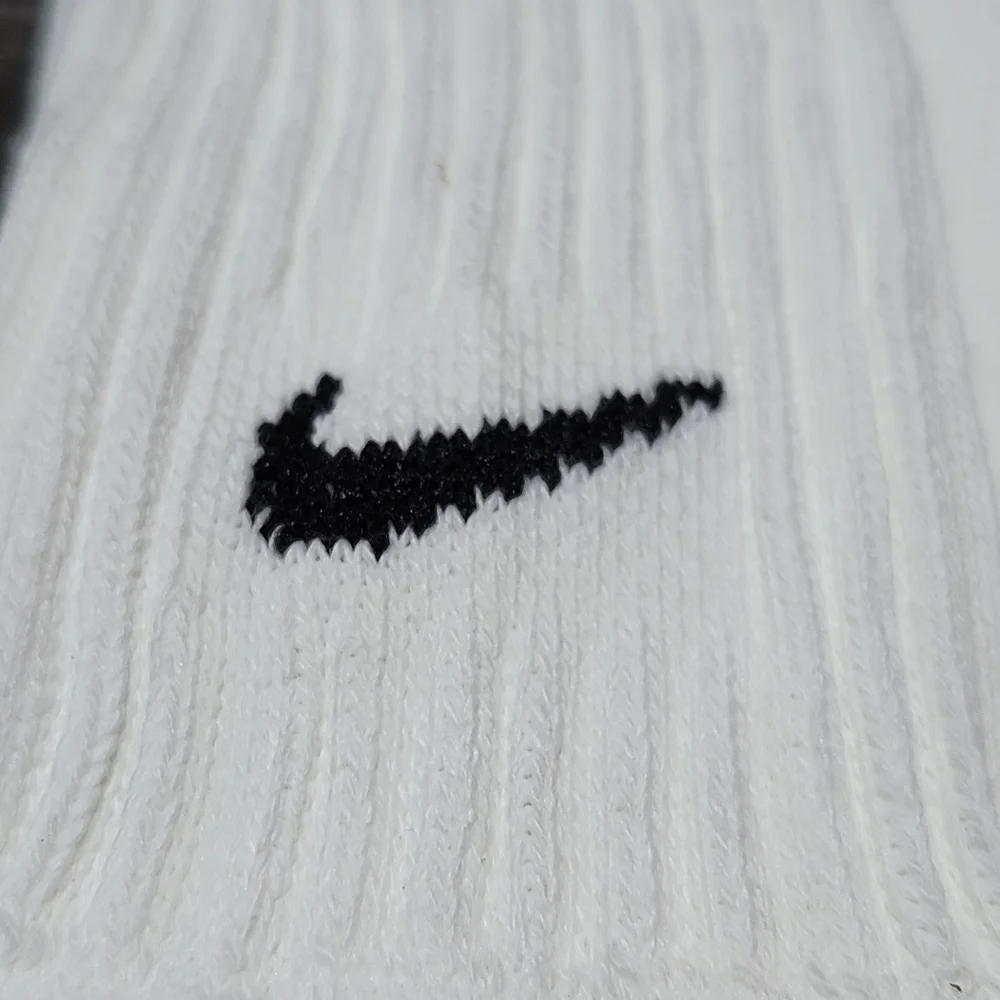VINTAGE NIKE SWOOSH 2000'S UNISEX WHITE 2-PAIR CREW-SOCKS